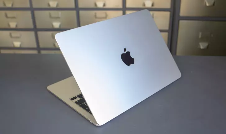 Specifications of the Macbook 12in m7
