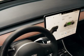 How to Resolve a 500 Server Error on the Tesla App A Guide